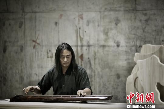 中国古琴美学展登陆上海 传统艺术待年轻知音